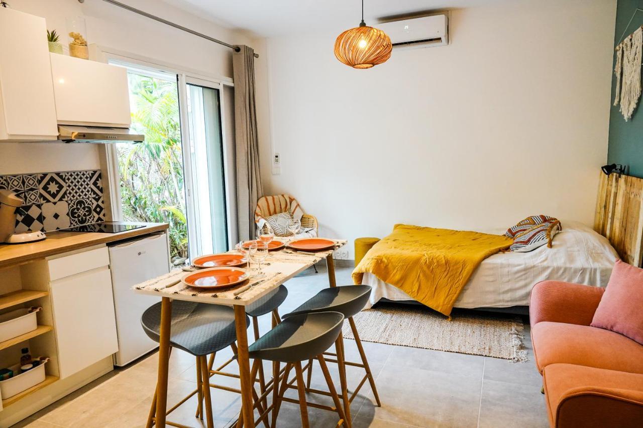 Le Sunset, Magnifique Studio Pieds Dans L'Eau, L'Ermitage Les Bains Filaos Exterior photo